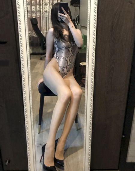 女朋友的母亲完整视频带翻译