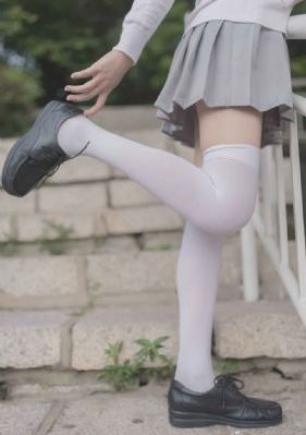 年轻女朋友