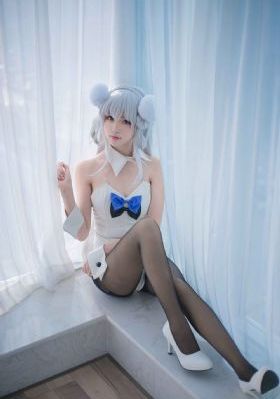 两个女人诱惑