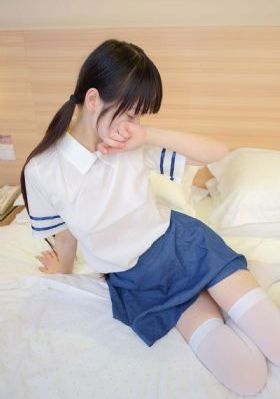 诱人的年轻的秘书3中文字幕