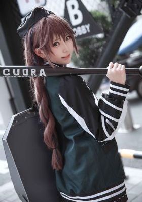 大炕上公的手伸进我内裤