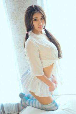 办公室里的女教师3