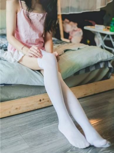 打烊后仅剩两个人的沙龙