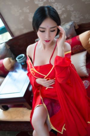 男人激烈吮乳吃奶视频