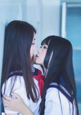 帅小伙和警官同性3p