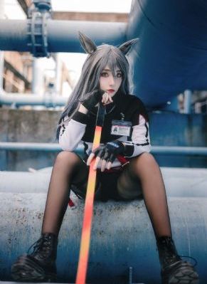 美女邻居在线观看